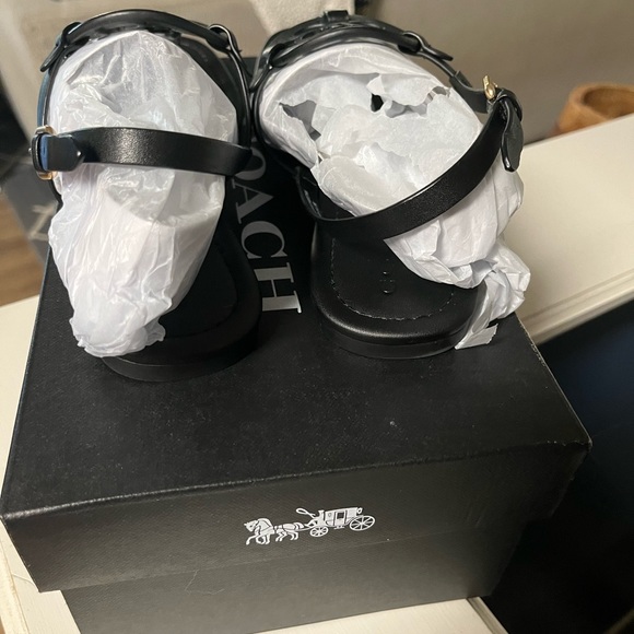 👠Excellent Condition Coach Sandals👠 - Picture 4 of 5